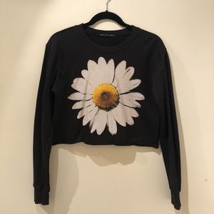 Truly Madly Deeply 🖤 cropped daisy pullover 🌻